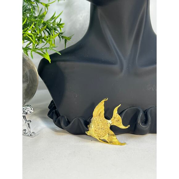 Vintage Jewelry Gold Tone Angelfish Brooch Pin 2.5" - Picture 5 of 16